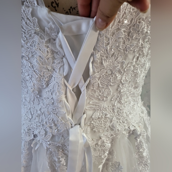 Rhinestone Wedding dress - Picture 14 of 16